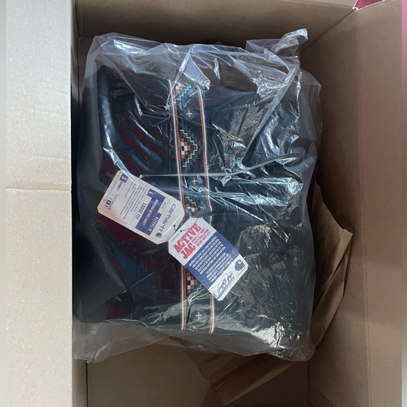 Carhartt Women's Montana Jacket - Picture 4 of 4